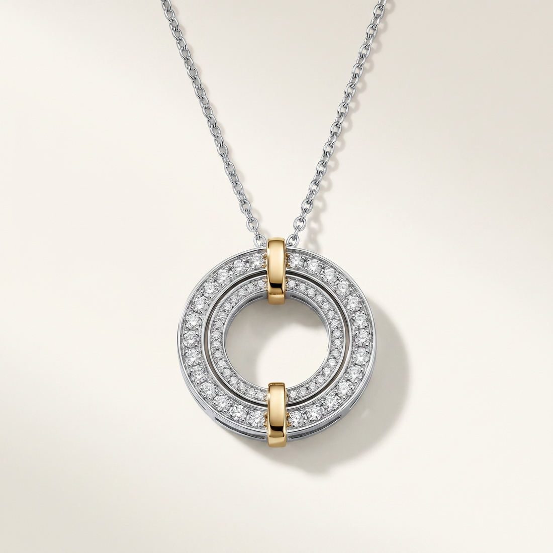 Edge Circle Pavé Diamond Pendant Necklace