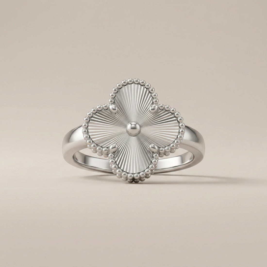 Vintage White Gold Alhambra Ring